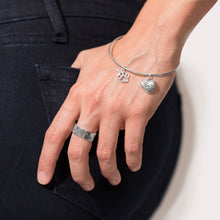 Load image into Gallery viewer, Double Hook Expandable Wire Bangle
