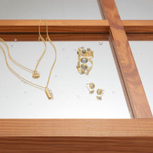 Load image into Gallery viewer, Dianthe Gold Ring
