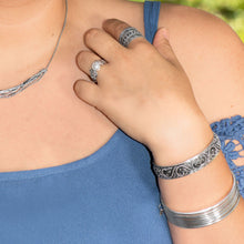 Load image into Gallery viewer, Oxidized Beaded Filigree Design Oval Cuff
